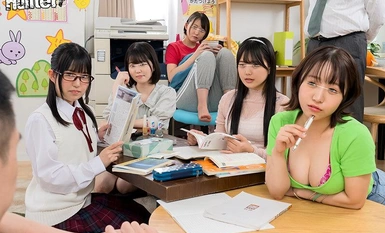 HUNTC-100 学校に馴染めなかったのでフリースクールに行ったら問題児ばかりのチ○ポ大好きなヤリマン女子たちばかりで男はボク1人！常にチ○コを弄ばれ楽しい