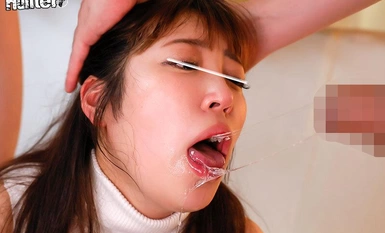 HUNTC-031 ぶっ壊れたまま大人になってしまった女たち。過去に性的いじめを受け、そのまま大人になった見た目は清楚な女性は変態的なエッチしか感じない