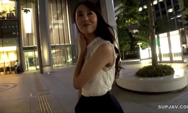 [モザイク破壊]261ARA-308 【美人介護士】25歳【奴●癖】りりちゃん参上！三度現れた彼女の応募理由は『刺激が足りないんです…』介護の仕事はストレスが溜まるらしい！【スレンダー巨乳】今回は本人リクエストの【複数プレイ3P】『男性2人に犯●れたいの…』ズバ抜けた変態！媚薬オイルで【敏感BODY】『私のおマ◯コ、もっと介護してぇ～』何度も【大量潮吹き】2本のチ◯ポで串刺し状態に大興奮！何と最後は【ぶっかけ希望】男達の精子を顔で受け止める【ド変態介護士】『この屈辱感たまらないです…』異常な程の性への執着