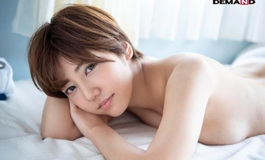 [马赛克破坏]KMHRS-001长相清冷、天真少女的19岁少女，想更爱性爱的AV处女作《伊藤小岩》。