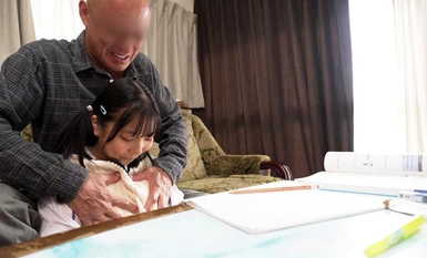 PIYO-197 - 生平第一次肛交 - 一个亲戚的小女儿是个可笑的变态，所以我和所有认识的人一起干了她的三穴。