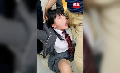 NHDTB-894 นักเรียนหญิงผู้บริสุทธิ์ที่ถูกกล่าวหาอย่างผิดๆ ว่าขโมยของในร้านโดยพนักงานร้านที่บังคับให้เธอกลืนหลังจากอุทานในปากของเธอ