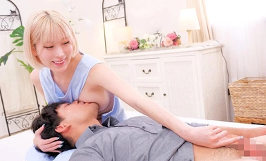 IENF-310 可愛巨乳保育老師只穿裸體圍裙刷處女！當她母乳餵養她的乳房並給她們打手槍時，處女和日托工作者都感到飢渴！原始插入胯部充滿母性和陰部汁液！