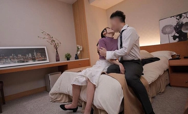 AKDL-272 Một người đồng nghiệp tiện lợi cho phép bạn được làm tình ngay lập tức ngay cả khi đang làm việc. Nữ nhân viên chân lỏng lẻo như nuốt tinh trùng Phòng Tổng hợp Maya 23 tuổi Maya Natshiro