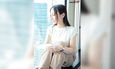 SDNM-436 长崎出生，整洁干净的妻子，在喧嚣的城市中格外引人注目 Yuri Adachi，32 岁，AV 首播