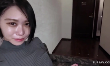 FC2-PPV-4347170 【無/第一槍】我對與丈夫的行為感到不滿意，我的性慾爆發了！我取下中間的保險套，代替她的丈夫在陰道裡操她，她用生雞雞不斷地達到高潮。