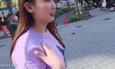 FC2-PPV-4336136 3/23までの間1500pt【巨乳・18歳】グラマーGカップ、大学1年生の愛らしい む　す　め　。無修正、生中出し。