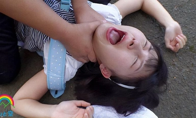 SORA-517 ガチ恋粘着ピーピング 山梨市 エスカレーター系A 低身長 拉致 貧乳 ドラッグ 襲撃レ×プ お漏らし 睡姦