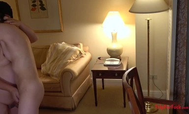 FC2-PPV-4338962 【傑作！】透明感あって華奢で清純でかわいい！めっちゃ恥ずかしがりながらも足開いたらマン汁垂れてて、経験少ないのに敏感な身体で大絶叫イキ！