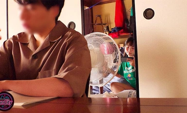 FJIN-013 合算10発抜き！！親の再婚でできた義姉は喪女！だらしないのにエロすぎる無防備巨乳な姉に杭打ち中出しされた僕…星乃夏月