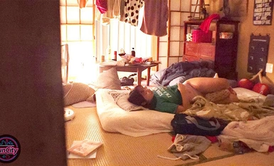 FJIN-013 合算10発抜き！！親の再婚でできた義姉は喪女！だらしないのにエロすぎる無防備巨乳な姉に杭打ち中出しされた僕…星乃夏月