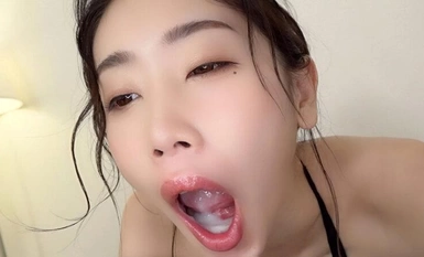 GUPP-006 Segala-galanya tentang Komatsu Seorang bos wanita menggoda orang bawahan dengan isteri dan anak dan bermain permainan sabun NTR & perempuan murahan