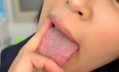 DNJR-118 Saya tidak boleh mencintai sesiapa selain lelaki M lagi! Seorang gadis nerd yang banyak menjilat air liur menyeksa lelaki masokistik Sara Kagami