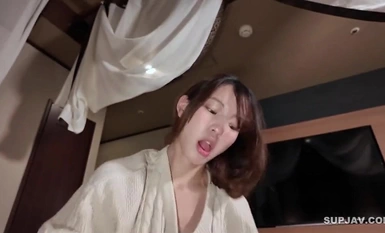 FC2-PPV-4341884 [ไม่/นัดแรก] ร่างกายระดับท็อปคลาสที่เร้าอารมณ์! โมคานะซัง (26) สาวออฟฟิศที่ทำงานในมารุโนะอุจิสายมาก ดังนั้นเธอจึงลงโทษเธอด้วยการดูดควยใหญ่ของเขาเข้าไปในช่องคลอดของเธอ! -