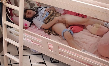 PYM-471 女学生宿舍，交配季节自慰，10 名发育中的女学生，偷拍。