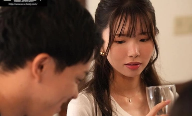 EBWH-079 同窓会NTR 華奢巨乳美女は久々に再会した絶倫元カレとの浮気性交に背徳感と共に大絶頂を繰り返す 響蓮