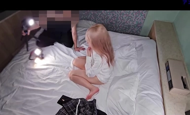 FC2-PPV-4335196 현역 J0 초천사 같은 학생과 강의가 끝나고 러브호텔로!　 "안쪽을 꺼내도 돼요?" "선생님은 역시 속은 안 돼요..." 청순 미백의 순수한 몸에 고무 없이 질내 사정!