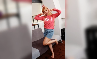 COSX-054 拥有 60,000 多名粉丝和人气层，拥有美丽的大奶子，小 S 的身材非常性感，让人忍不住想去抚摸她！