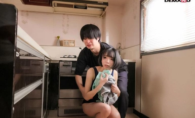 SDMF-044 家では妹にスクール水着を着させていつでもズラして挿入できるようにしています。～男を知らない未発達なカラダは兄の歪んだ愛にイキ墜ちた～ 楓きらり