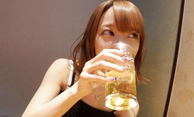 HONB-366 为体重 30 公斤、嗜酒如命的女孩米娜（Mina）在口腔和阴道内注射 2 针。