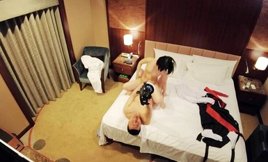 COM-374 Kesedihan Gadis Sekolah: Gadis cantik yang dijual oleh ibunya