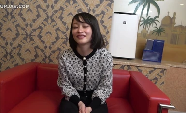 FC2-PPV-4335174 【デカクリ・ハーフ系美女】ガードが固くクールに振舞っていても隠し切れない糸引くマンコの濡れ具合。口説き落とした成果は中 出し射精♡