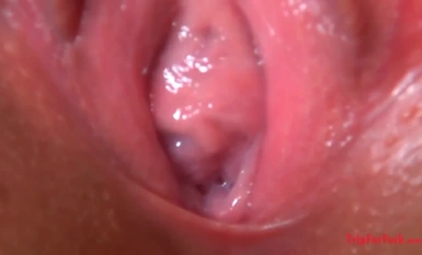 FC2-PPV-4329852 美丽的淡粉色阴部。高大而清醒的上班族，并不清纯。已售罄。