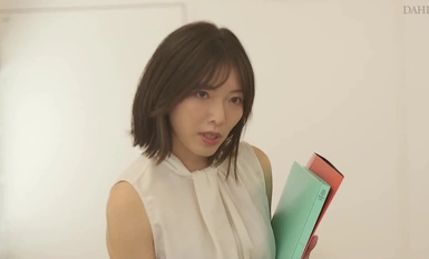 DLDSS-286 Mencium lidah yang sengit dan persetubuhan yang dipenuhi air liur. Setiausaha berbakat melupakan alasan mereka dan mencari satu sama lain di dalam bilik tertutup di pejabat presiden