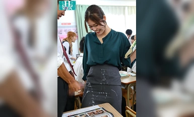 HSODA-012 누구에게나 무제한 정액제! 수업 중, 점심시간, 언제 어디서든 교내 여자친구에게... 마구 뿌려댄다!