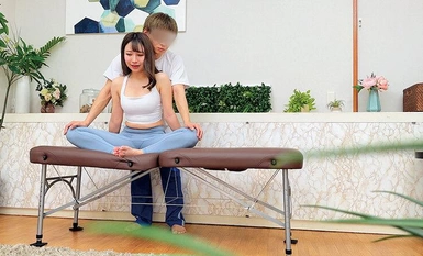 HRSM-038 스트레칭 전문점 Mr.stretch 폭유(爆乳)를 주물러주는 성희롱 시술 완전 개인실 퍼스널 스트레칭