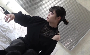 FC2-PPV-4332689 3日間！！70%OFF【初撮り】【顔出し】純白。天使な19歳。ピンク乳首にピンクまんこ。自慢のお尻はハリ艶MAX。1.⚪︎.代に求めるカラダを全て搭載した国宝級天使ボディ！※なんと希少な陰毛も有り