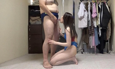 OKK-067 桧山ゆりか 濡れてテカってピッタリ密着 神競泳水着 可愛い女子の競泳水着姿をじっとりと堪能！着替え盗撮から始まり貧乳から巨乳にパイパン、ハミ毛、ジョリワキ等のフェチ接写やローションソーププレイや競泳水着ぶっかけ等を完全着衣で楽しむAV