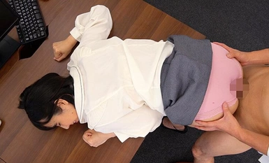 AARM-218 用阳具在穿着全背式内裤的臀部之间按压臀部射精的快感。