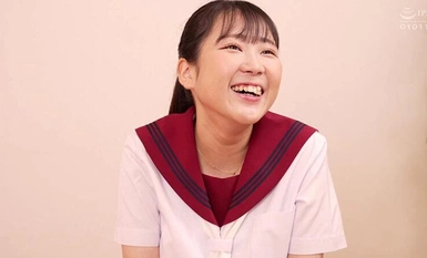 KING-231 学校帰りの無垢J〇が童貞男性の上でぎこちなく腰を振る『オイル素股』に挑戦！ヌレヌレの割れ目に亀頭の先っちょを挿入したら『（/ω＼） イヤン◆』と言いつつも中出しまで許してくれる！？～まゆ編～