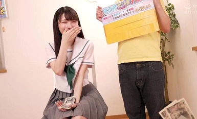 KING-229 无辜的 J0 在放学回家的路上尝试 "油性赤背"，他们在一个处男身上笨拙地摇晃臀部！当她将龟头插入他湿滑的龟裂时，他说 "Iyan◆"，但允许她在他体内射精！～Ruka 的版本...