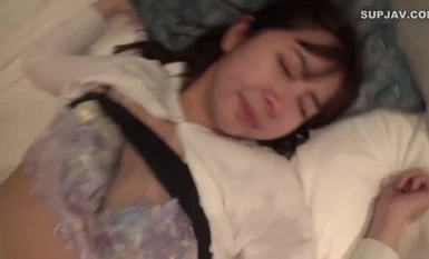 FC2-PPV-4330270 【無/初撮り】学校のマドンナ！親友の彼女をNTR、スポッチャで遊んでいる最中に興奮し野外でそのまま巨根を挿入。※特典付き