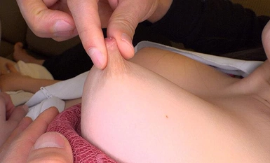 DOTM-014 Cô ấy nhìn chằm chằm vào tôi với vẻ mặt trống rỗng, nhưng cô ấy không để tôi đụ cô ấy, vì vậy cô ấy khiến tôi muốn đụ cô ấy và bắt đầu xoa bóp ngực tôi.