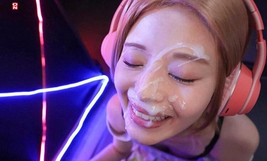 SUWK-014 SNS에서 대유행! 팬에게 가슴을 주무른 금발 미녀 DJ의 섹스 동영상이 너무 심해 문제가 되고 있습니다. 月乃ルナ