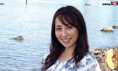 SDNM-438 Saya paling mementingkan kestabilan dalam hidup saya, tetapi apabila saya sudah bersedia untuk membesarkan anak saya, rahim saya mula sakit. Manami Kawamura 32 tahun AV DEBUT