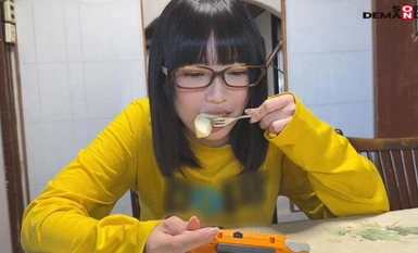 SDAM-113 ドキュメント「アラサー喪女ニート」～ボクのお姉ちゃんは数年前と変わっていなかった～ チ×ポに目を輝かすロリ体型の干物姉（27）