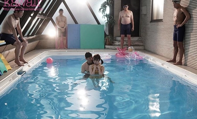 [モザイク破壊]CAWD-625 プール上がりのスク水少女にオヤジたちの精子を注ぐ。膣内までびしょ濡らし輪●教室 松岡美桜