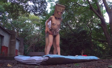 FAS-003 具有變態傾向的淫蕩受虐狂妻子，撒尿、漏尿、淫穢外遇之旅。