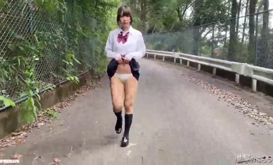 FC2-PPV-4328082 [个人镜头 99] 21 岁，有一个非常紧的馅饼盘（2） - 户外曝光，站在地板上，光着屁股，然后里面的精液，然后清洗口交 - 限期 4000 分 → 2000 分。