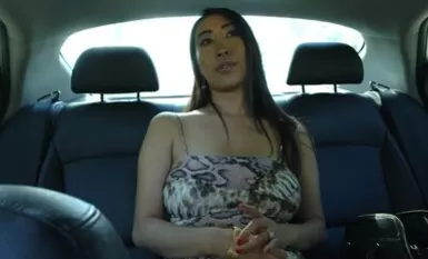 極品爆乳肥臀亞裔李淑娟勾引叫車司機帶到家中足交口交激情造愛畫面誘人1080P超清