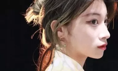 年輕的新婚夫妻生活照淫自慰影片流出 2