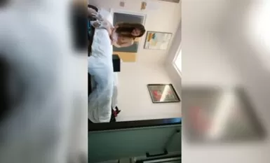 新晉探花勁爆首場苗條漂亮小姐姐粉紅短裙誘惑嬌小玲瓏惹人憐抱起乾征服感強