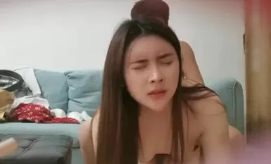 花裙尤物換上空姐制服有那味兒了像新疆美女異域尤物最美的嬰兒肥女神之一高跟美腿張開大腿被老哥操得仙仙欲死