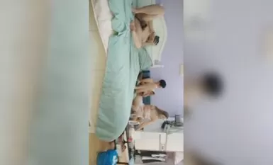 大寶尋花探會所返場KTV極品女，騷女還想要再來一炮，舔逼舌吻穿著高跟鞋抽插，上位騎乘站立後入