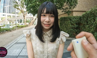 FJIN-011 恥ずかしい露出デートでアヘ潮ダダ漏れしちゃった敏感ロリっ娘 りょうちゃん19歳