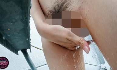 FJIN-011 恥ずかしい露出デートでアヘ潮ダダ漏れしちゃった敏感ロリっ娘 りょうちゃん19歳